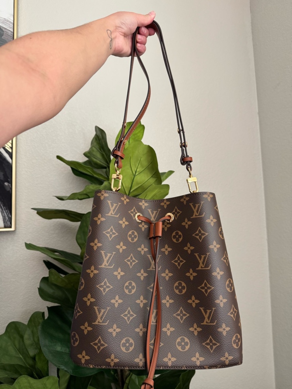 Brown Canvas Bucket Shoulder Bag in Brown